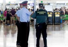 VIGILANTES TENDRÁN CATEGORÍA DE AGENTES DE LA AUTORIDAD SEGÚN EL DELEGADO DEL GOBIERNO EN GALICIA VIGILANTES TENDRÁN CATEGORÍA DE AGENTES DE LA AUTORIDAD SEGÚN EL DELEGADO DEL GOBIERNO EN GALICIA